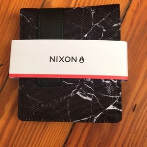 Nixon wallet